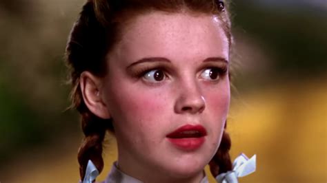 how old is judy garland in wizard of oz
